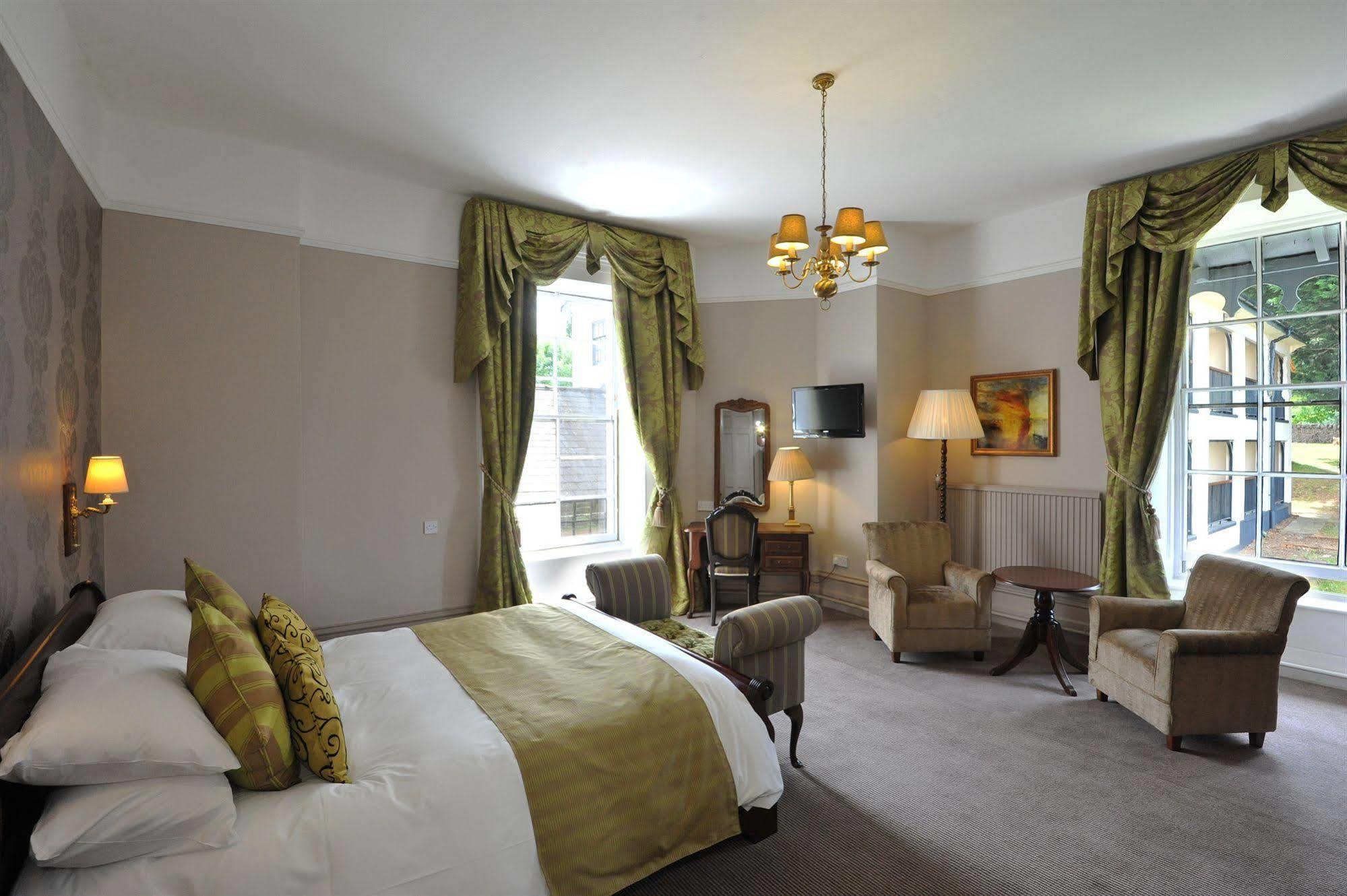 Royal Hotel By Greene King Inns Ross-on-Wye Екстериор снимка